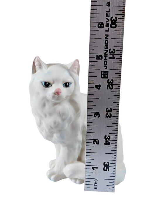 Vintage Enesco White Cat Figurine Made in Japan Porcelain Kitty Collectible - Picture 8 of 8